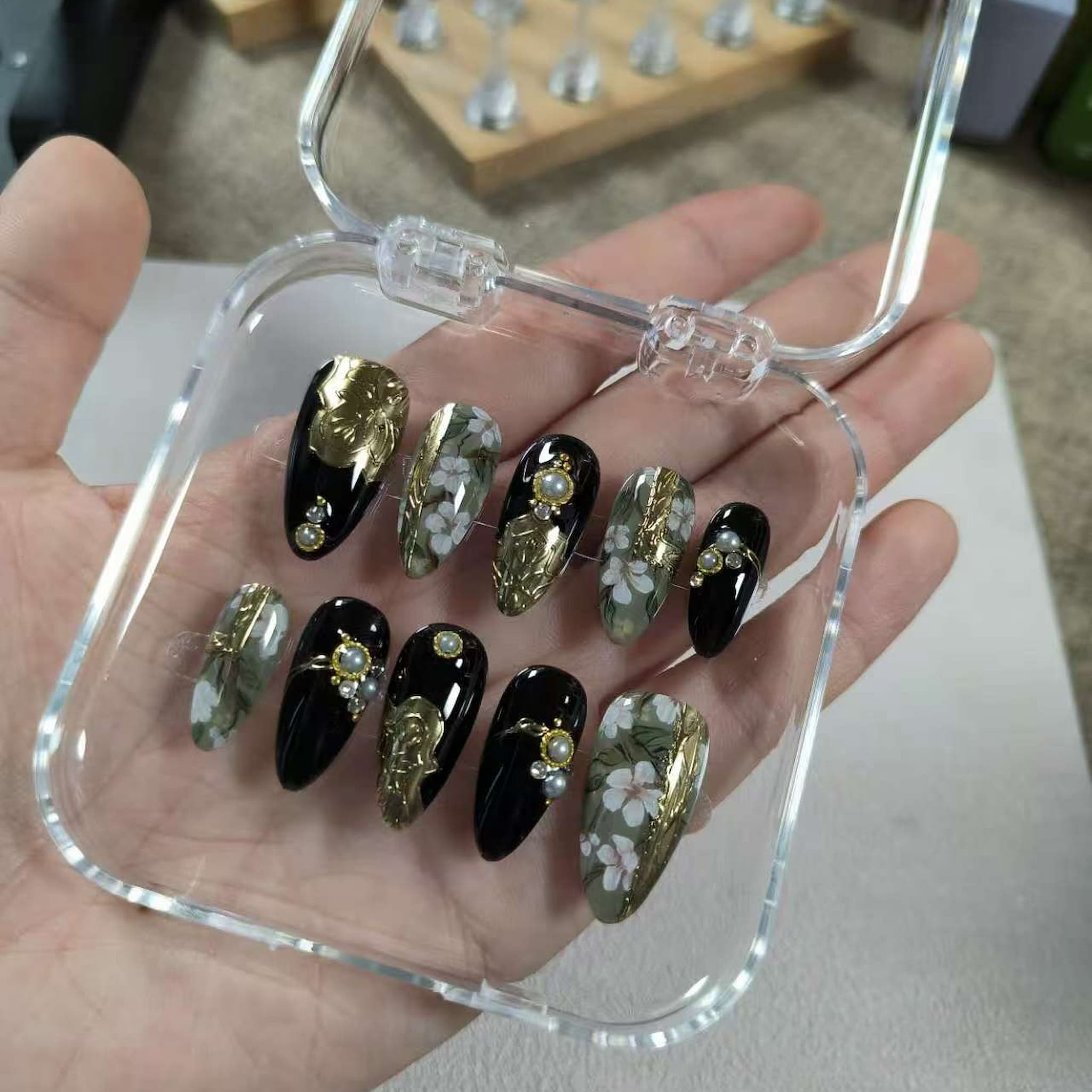 Imperial Onyx [0186]
