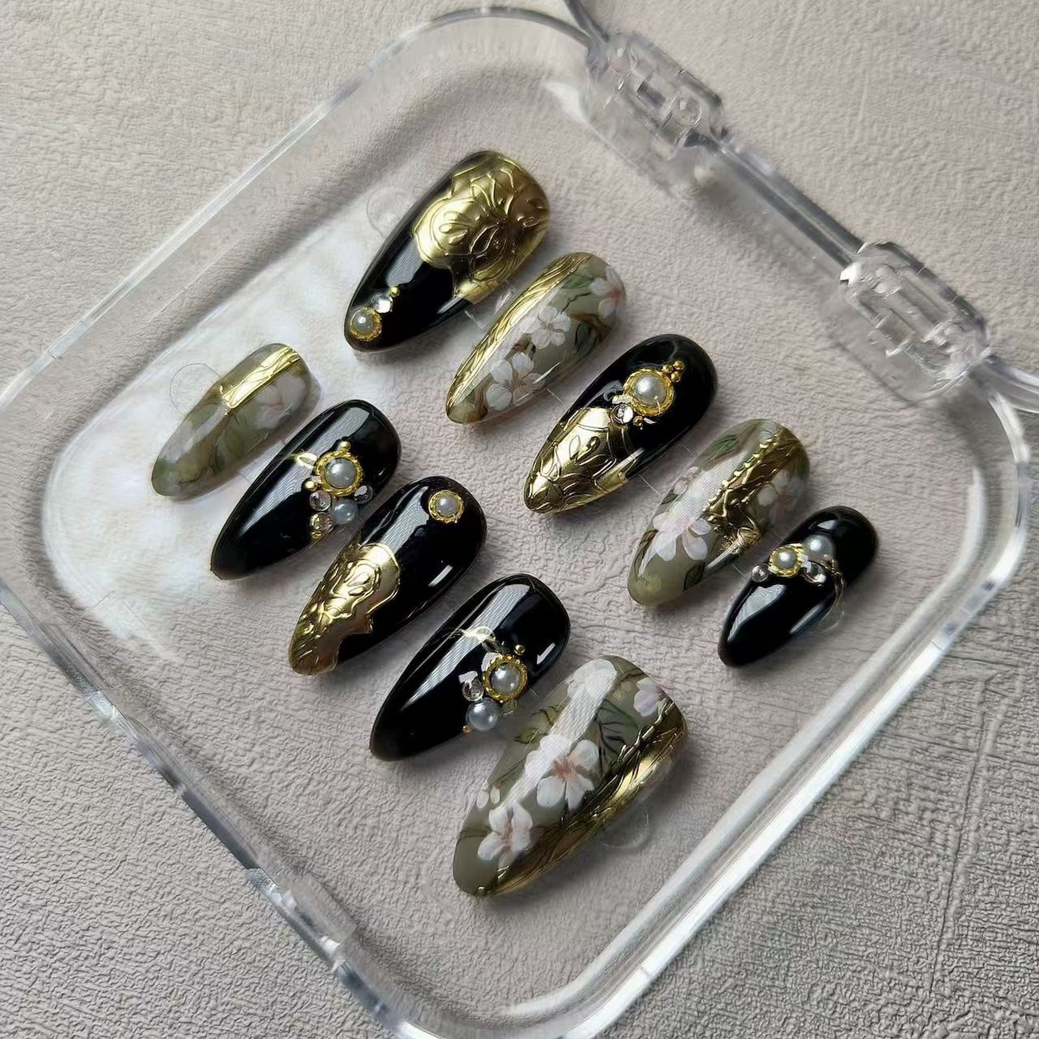 Imperial Onyx [0186]