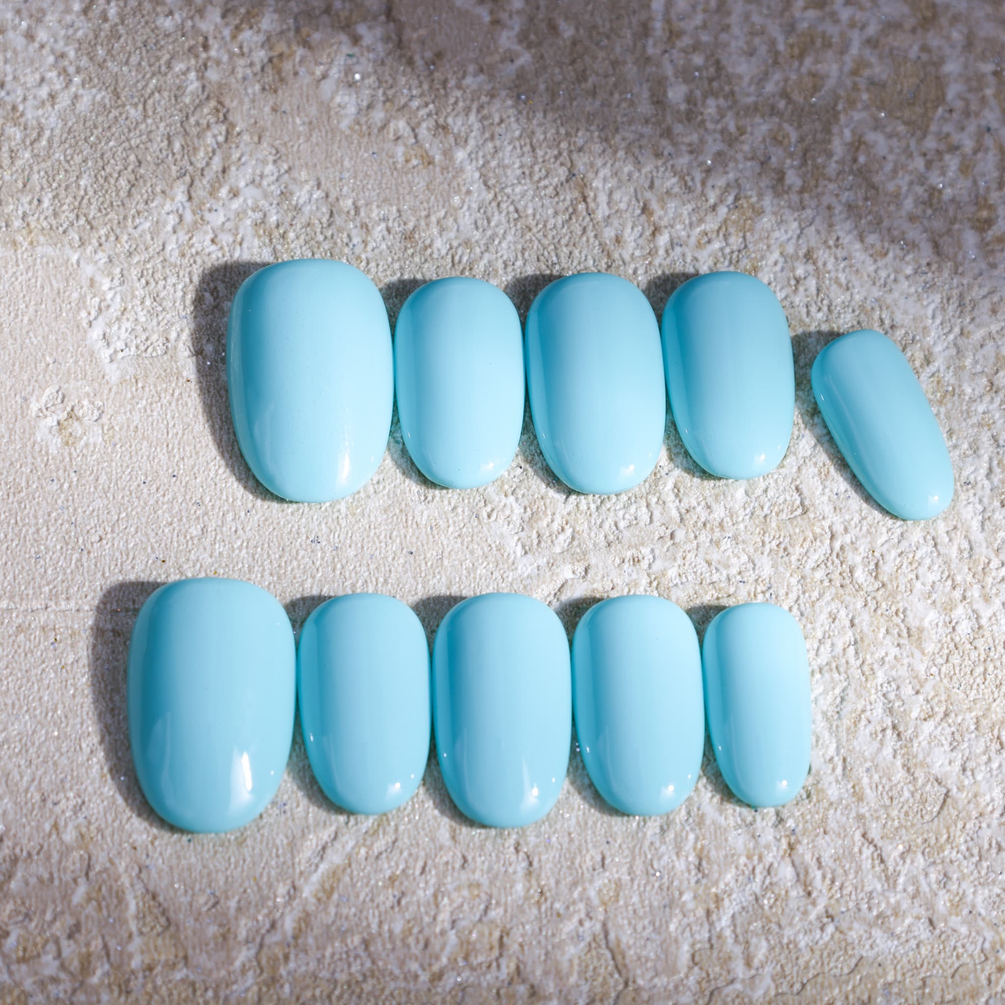 short length macaron blue oval press on nails solid colour nails