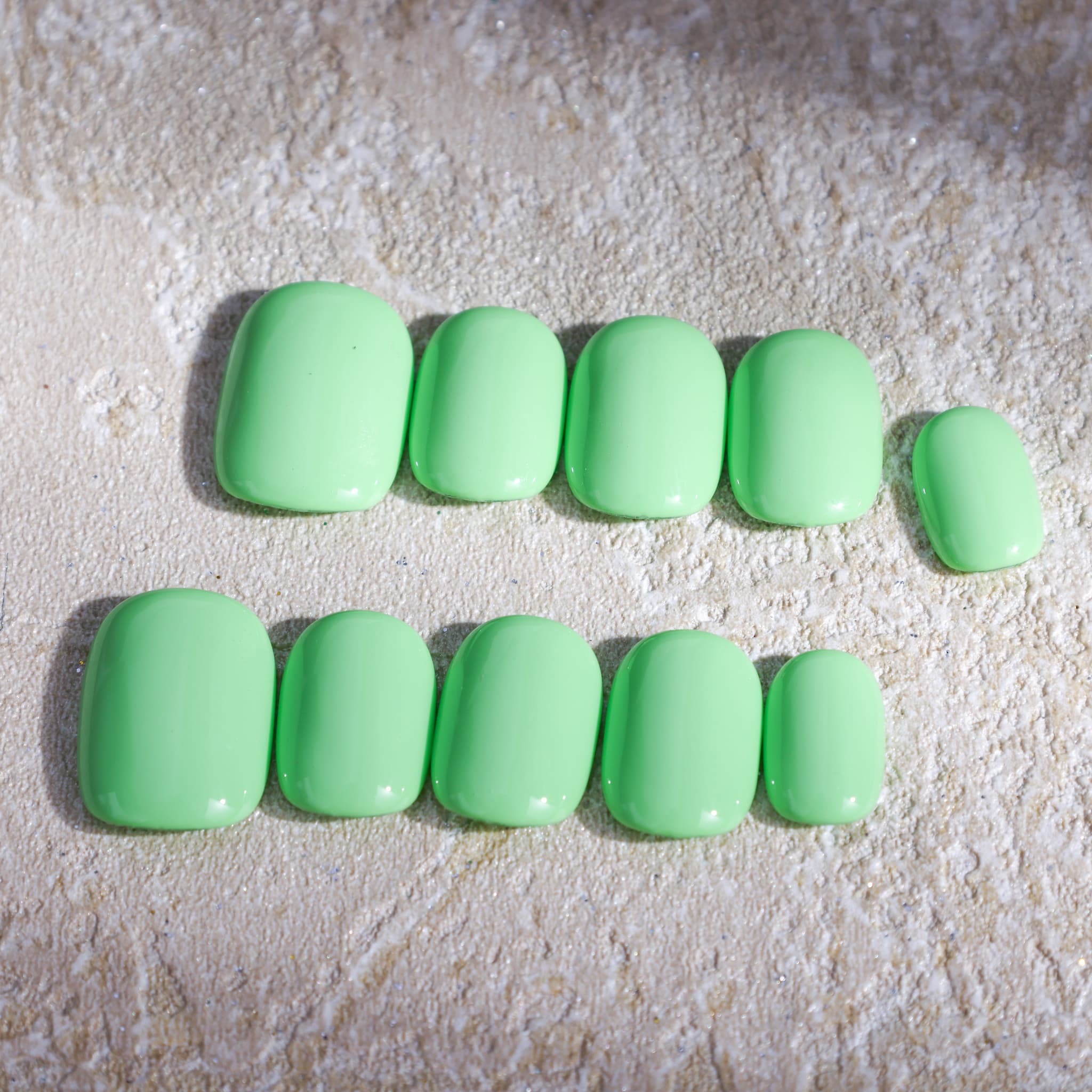 macaron green short length macaron green round press on nails solid colour nails
