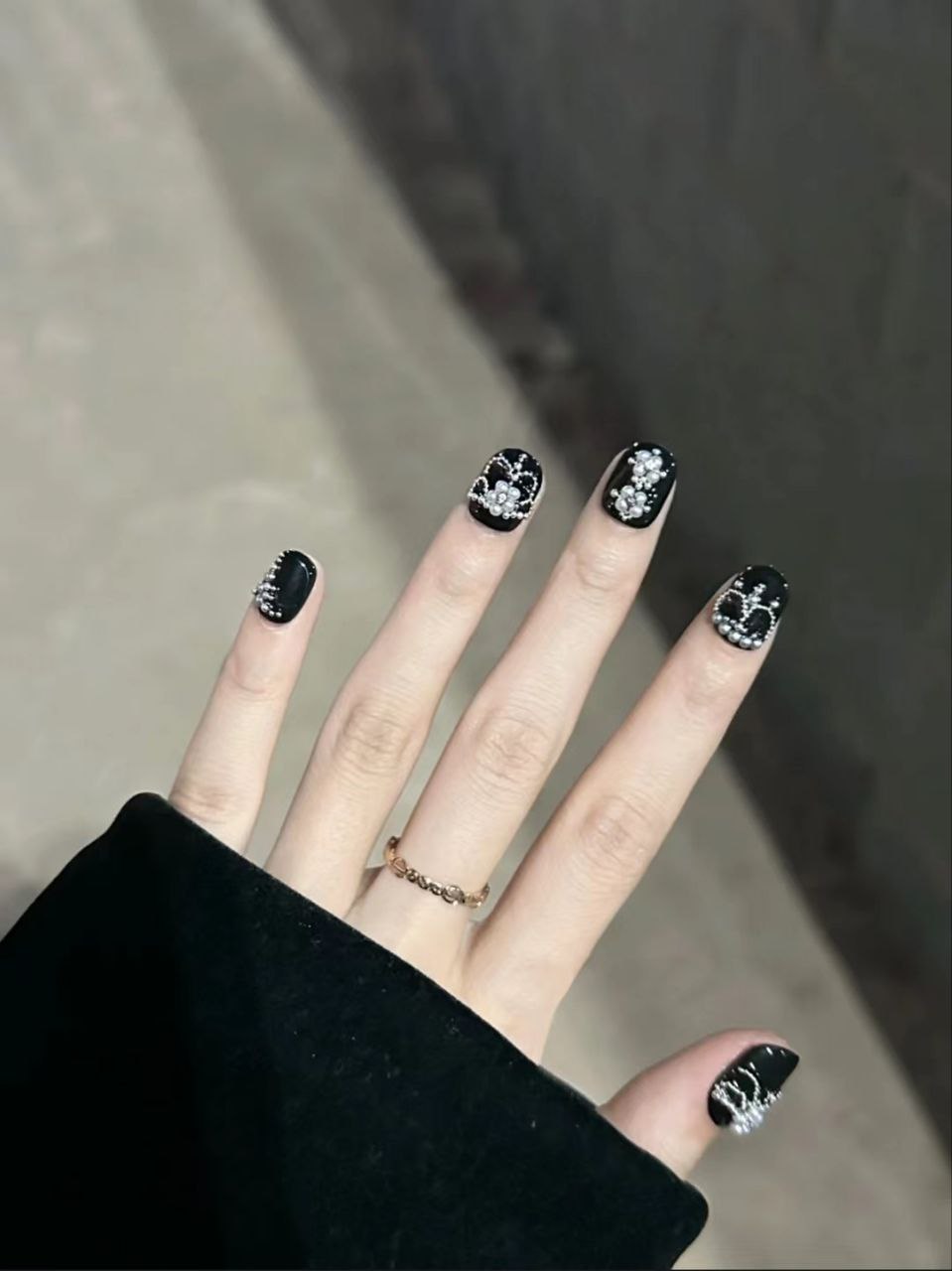 Black Pearls [0002]