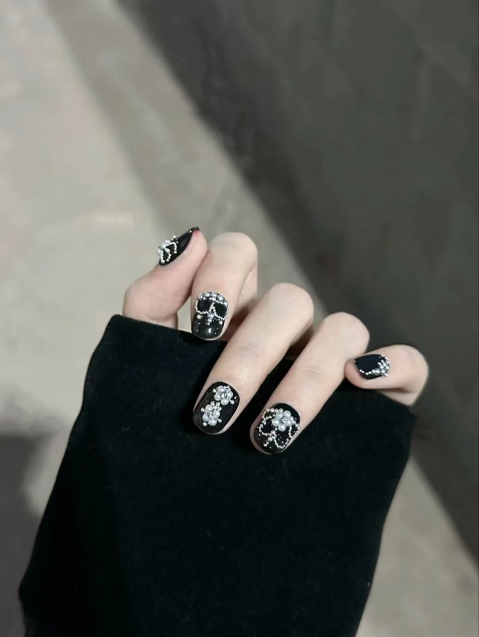 Black Pearls [0002]